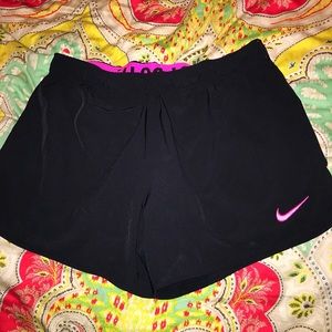 Women’s Nike shorts size small